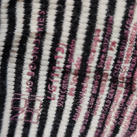 No Boundaries Racerback Tanktop - Picture 3 of 4